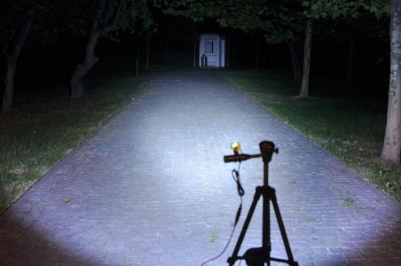 Cyclone Solarstorm X1 – farul mic dar puternic